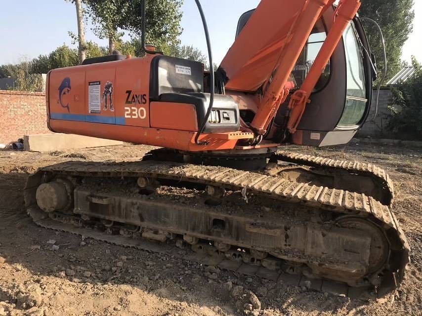 فروش گرم هیتاچی دست دوم ژاپن HITACHI ZX260 Excavator Crawler قیمت ارزان استفاده شده Excavator زنجیره ای