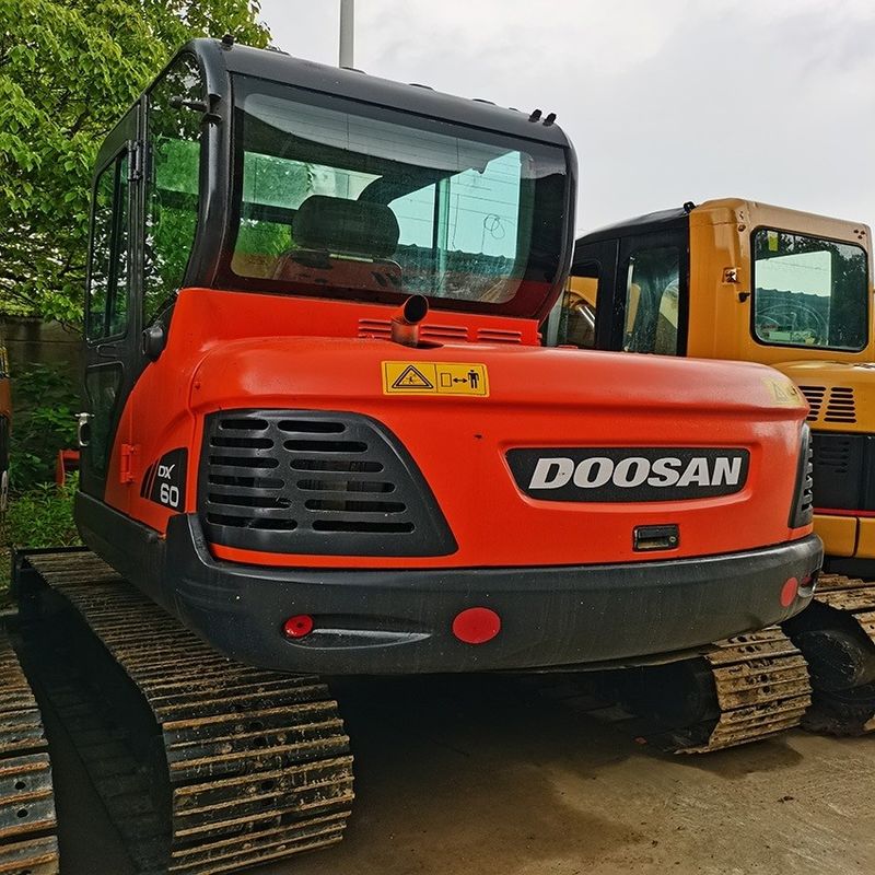 فروش داغ دوسان فروش خوب حفاری استفاده شده دوسان DX60W ماشین حفاری چرخ دار