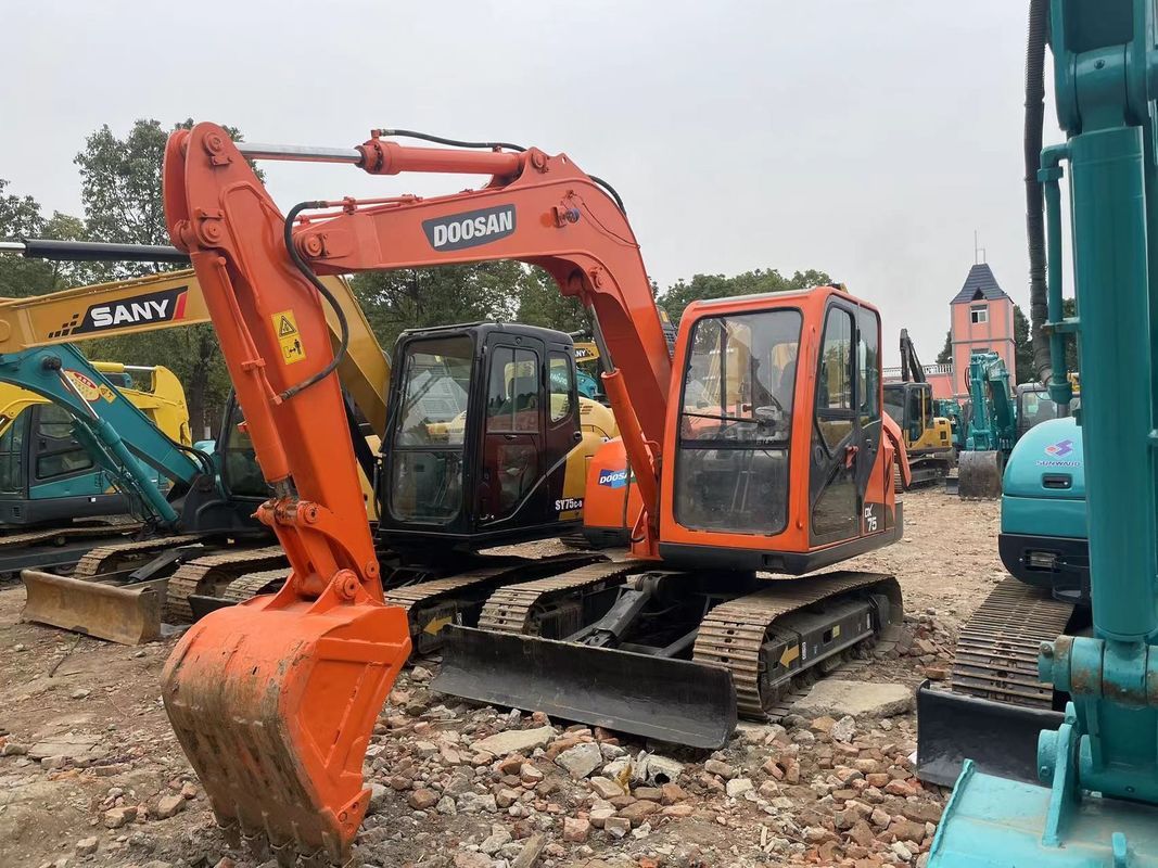 عملکرد خوب حفاری Doosan DX75 حفاری کوچک استفاده شده ماشین آلات 6 تن حفاری فروش برای مینی بهترین حفاری