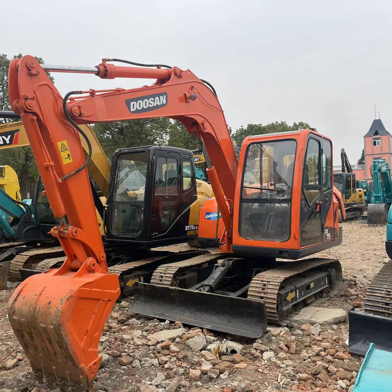 مینی حفاری مورد استفاده Doosan DX75 حفاری کوچک ماشین آلات مورد استفاده 6 تن حفاری دست زمین حفاری کوچک