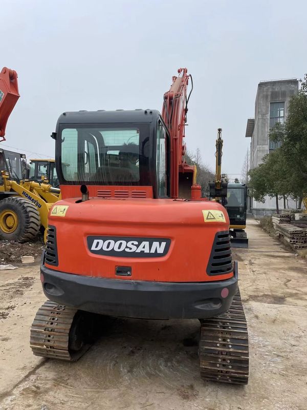 فروش مینی حفاری برای مینی حفاری دوسان DX60 مینی مینی حفاری استفاده شده