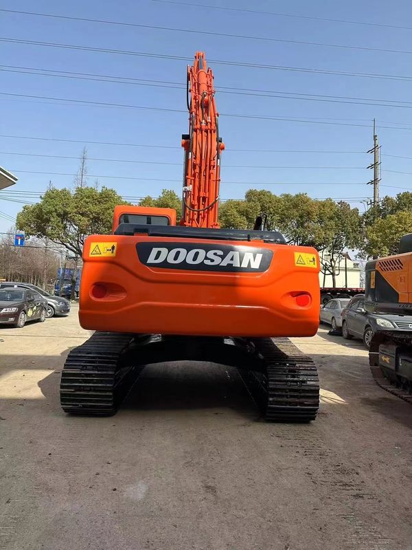 رنگ اصلی و حالت ماشین حفاری دست دوم دوسان DX225LC برای فروش
