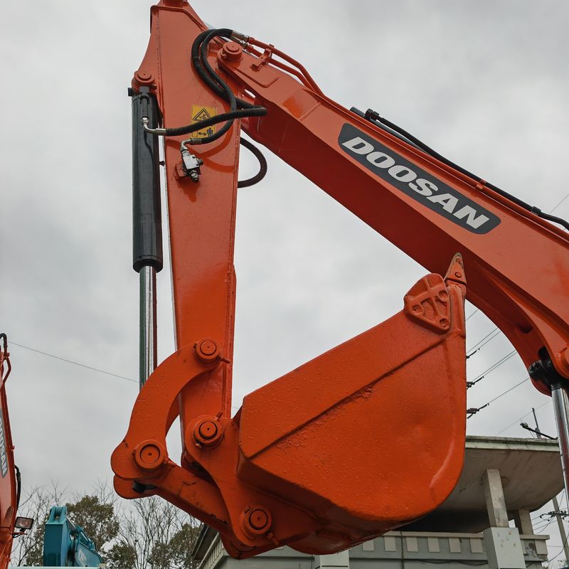 5.5 تن مینی استفاده شده Doosan Dx55 استفاده شده حفاری 0.75m3 ظرفیت سطل