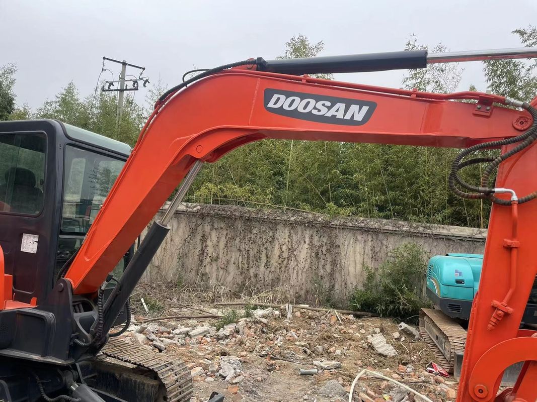 رنگ نارنجی مینی استفاده شده Cat Doosan Dx55 حفاری دست دوم 5.5 تن