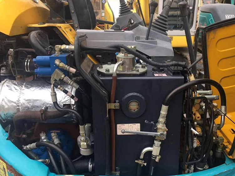 کاوشگر هیدرولیک دست دوم Kubota30 کیفیت بالا / استفاده شده کاوشگر کوچک Kubota30 ژاپن منشأ ارزان قیمت