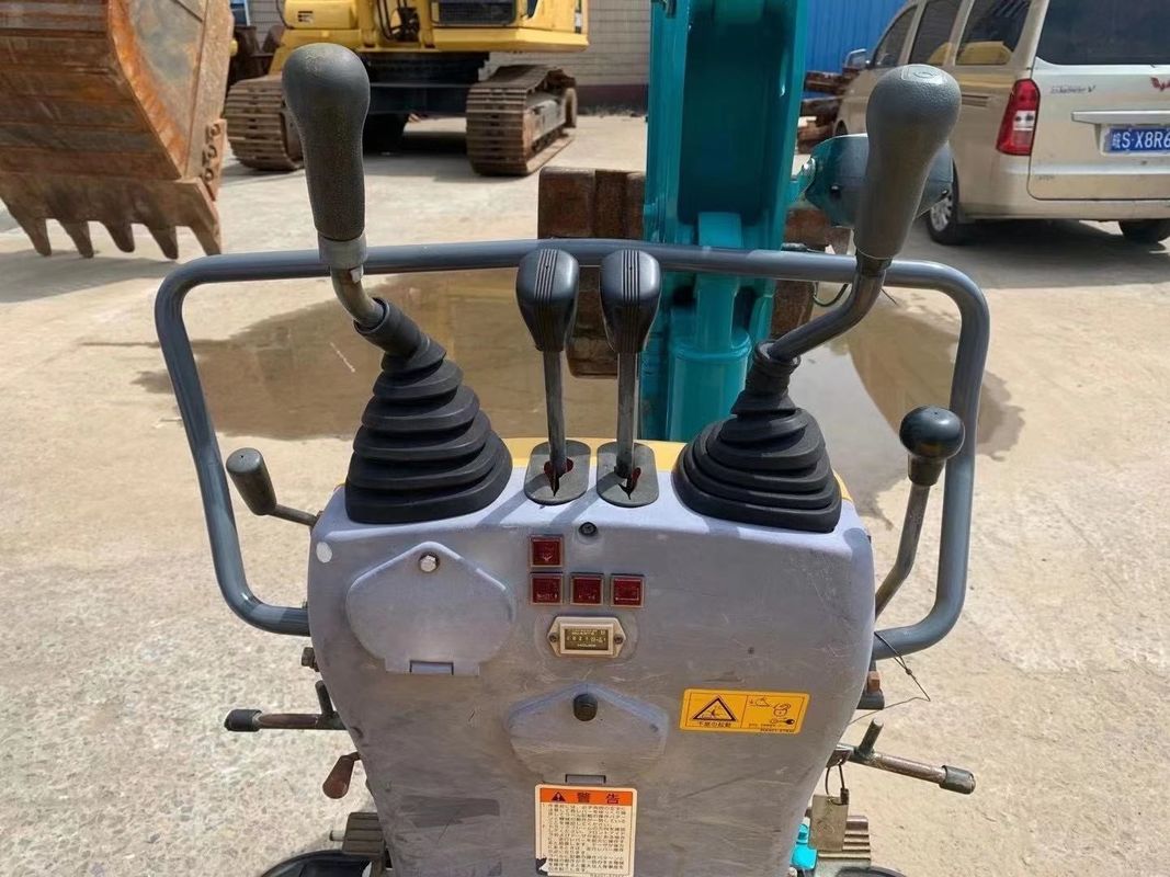 مینی Excavator استفاده شده با ساعات کار طولانی و قیمت های پایین برای فروش داغ 1 تن KUBOTA U10 Crawler Excavator