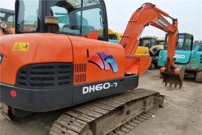 ميني Excavator استفاده شده Hitachi 60 Excaver ماشين هاي کوچک استفاده شده 6 تن دست دوم ميني Excaver فروش ميني Excaver بهترين
