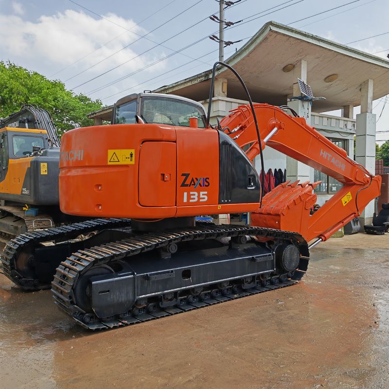 هیتاچی در انبار 90 درصد دست دوم هیتاچی zx135 / استفاده شده حفاری خزنده هیتاچی zx135 برای فروش