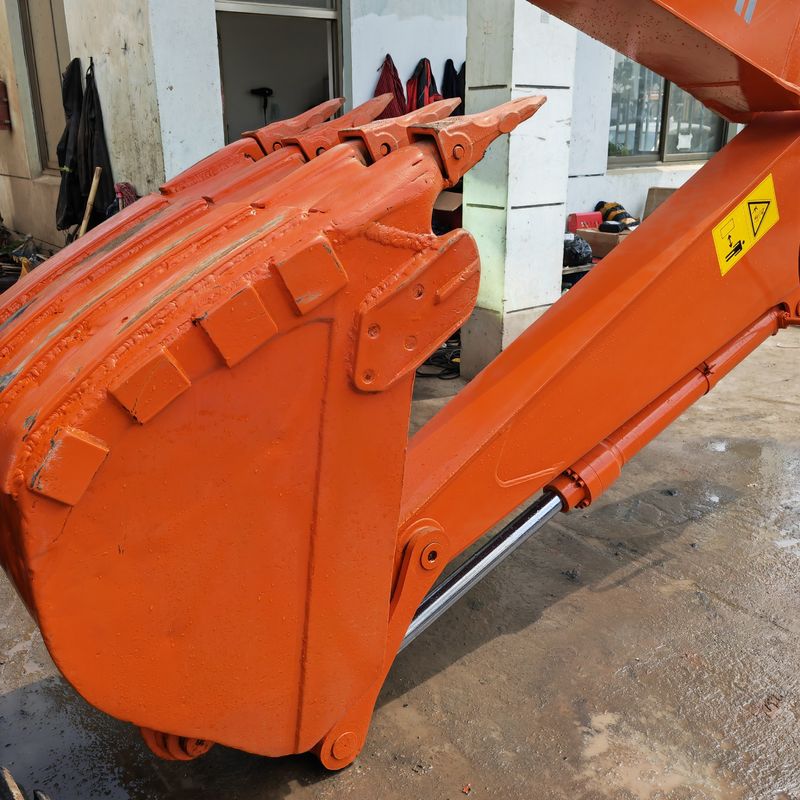 هیتاچی در انبار 90 درصد دست دوم هیتاچی zx135 / استفاده شده حفاری خزنده هیتاچی zx135 برای فروش