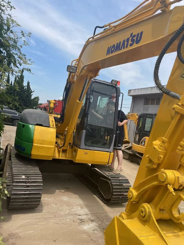 حفاری استفاده شده KomatsoPC70-8 / موتور اصلی دست دوم komatsu pc 70-8 ماشین آلات مهندسی استفاده شده komatsu pc70-8