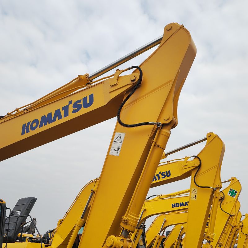 رنگ اصلی استفاده شده حفاری komatsu pc240-8/ موتور قدرت بالا استفاده شده komatsu pc240-8