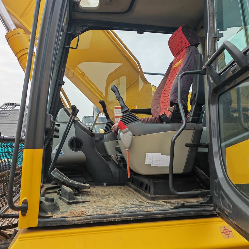 رنگ اصلی استفاده شده حفاری komatsu pc240-8/ موتور قدرت بالا استفاده شده komatsu pc240-8