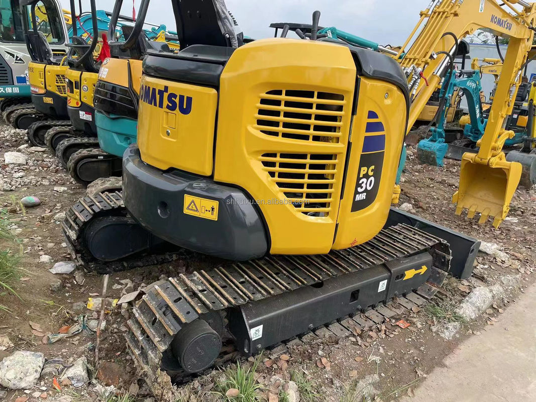 در فروشگاه محصول استفاده شده komatsu pc30/مینی حفاری دست دوم komatsu pc30 در فروش