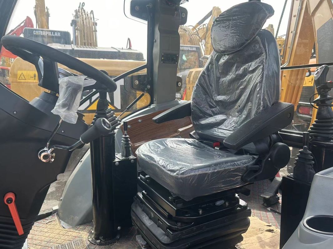 کاوشگر استفاده شده Caterpillar CAT420F کاوشگر پشت سر مشغول در هر دو طرف / دست دوم موتور تراکتور ژاپن در وضعیت خوب