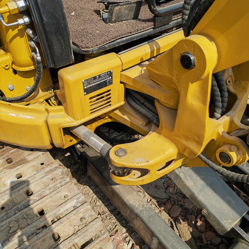مینی کاوشگر خزنده مینی cat303 /کیفیت بالا استفاده شده cat303 بهترین قیمت مینی کاوشگر خزنده cat303