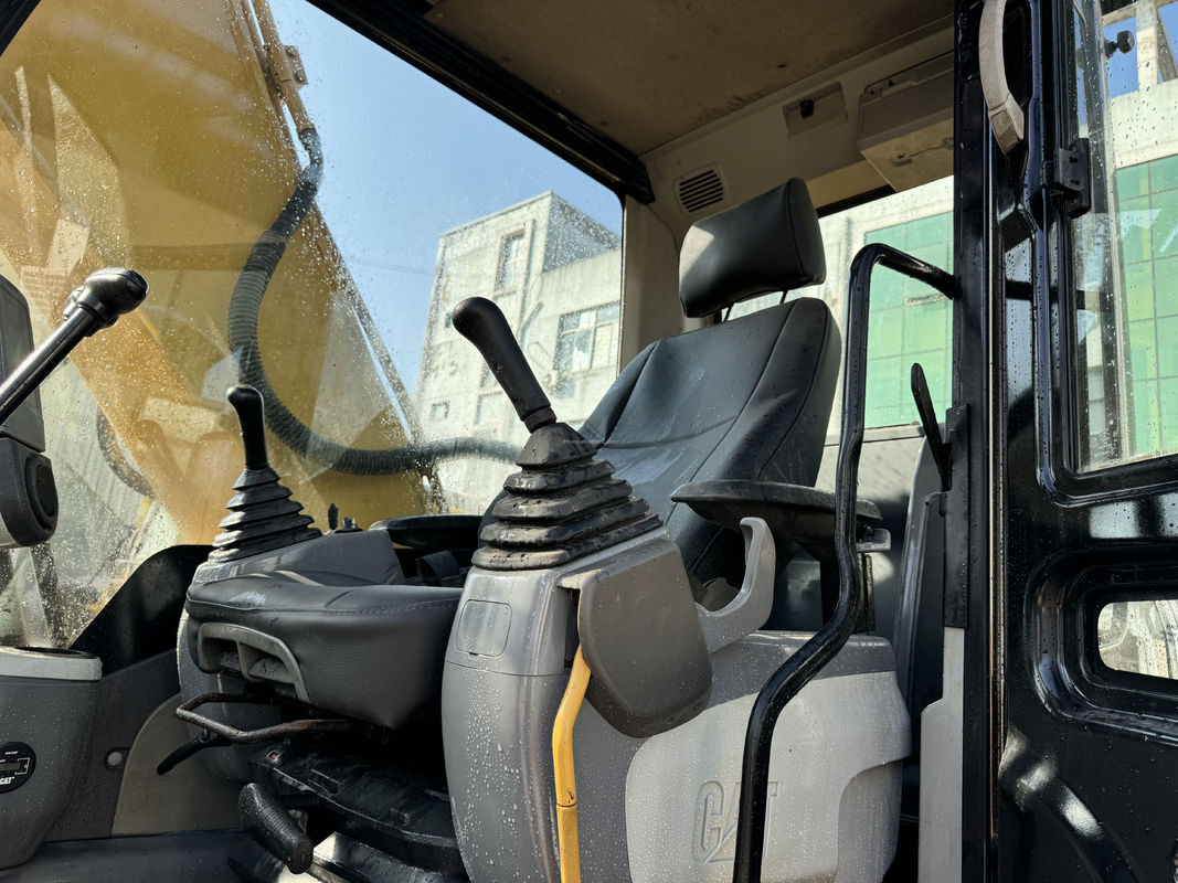 Caterpillar- Excavator اصل 320d2 ساخت هیدرولیک Digger CAT- 320d2 حالت خوب فروش ارزان استفاده شده Excavator خزنده